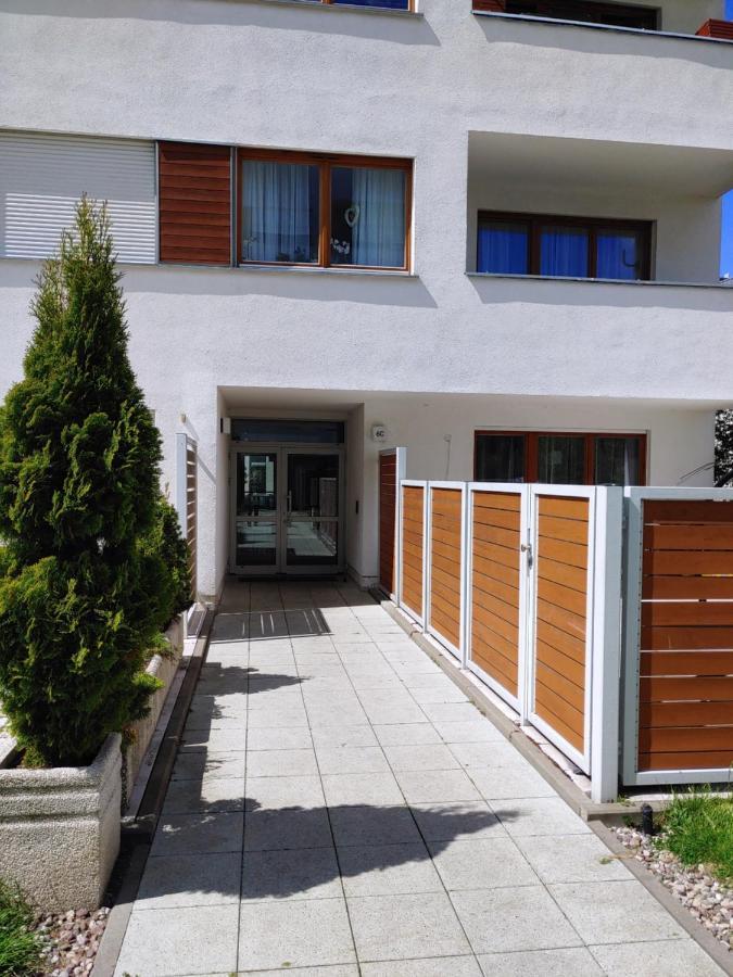 Swinoujscie Platan Patio 6 - Berry Apartments Екстер'єр фото