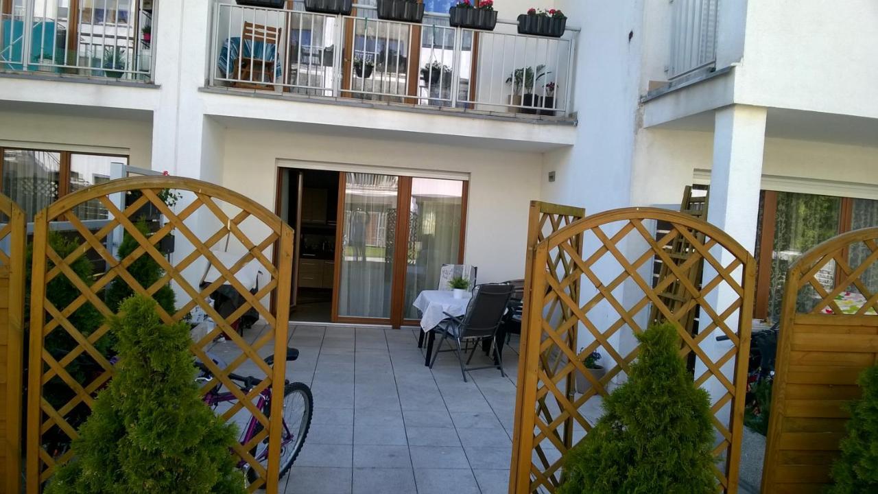 Swinoujscie Platan Patio 6 - Berry Apartments Екстер'єр фото